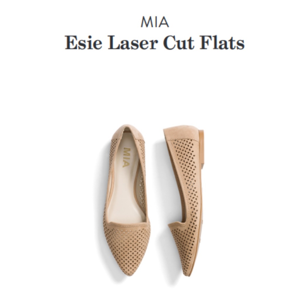 Mia Esie Laser Cut Flat from Stitch Fix